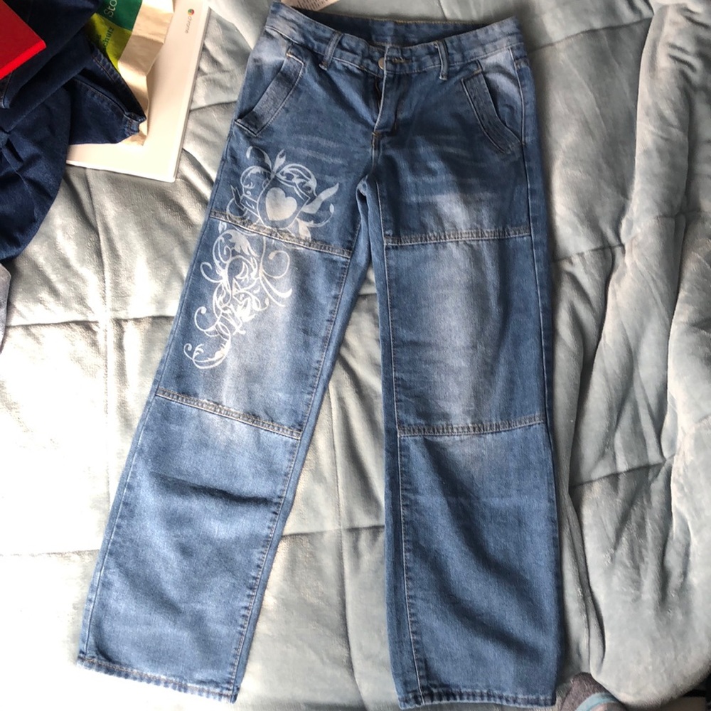 Low waisted brand new YesStyle graphic denim